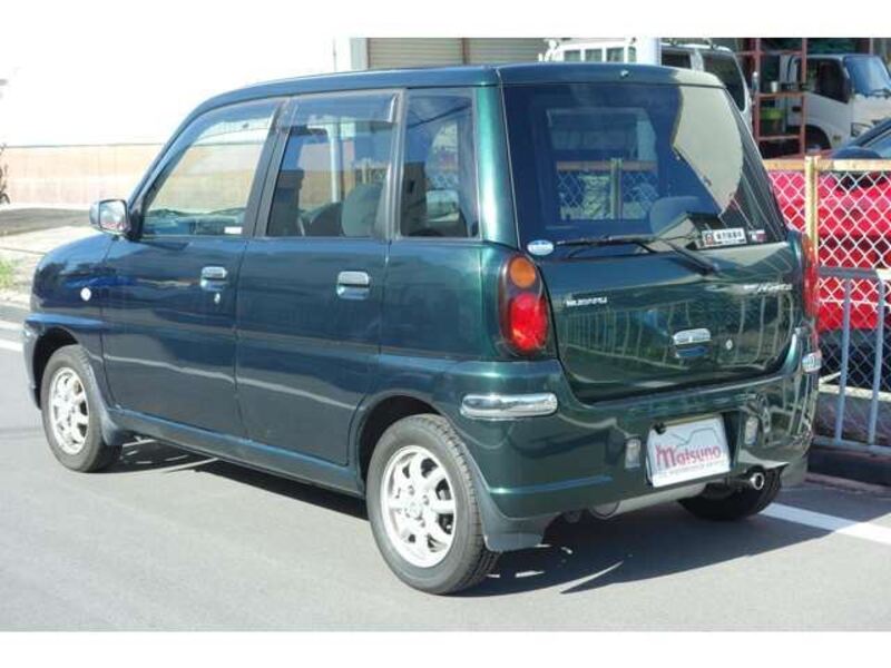 PLEO