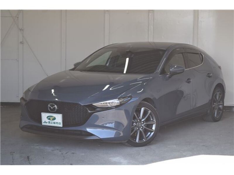 MAZDA3