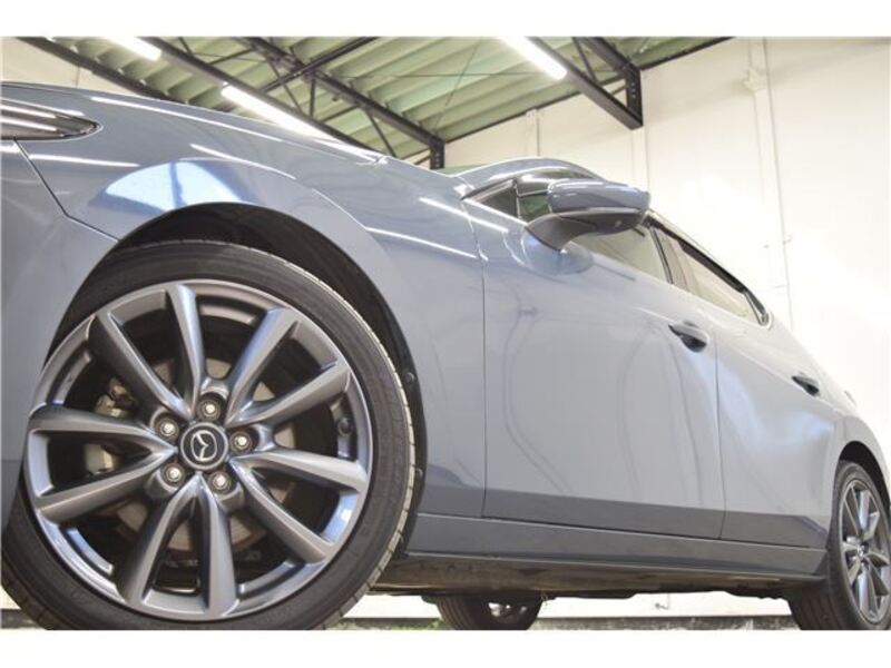 MAZDA3