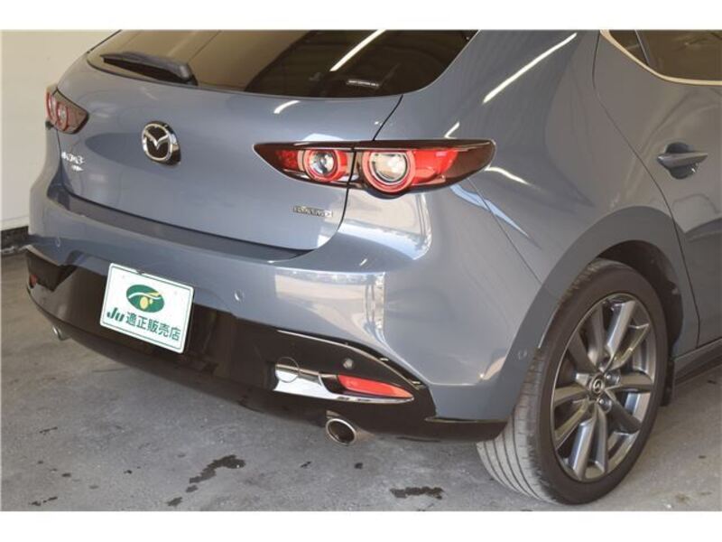 MAZDA3