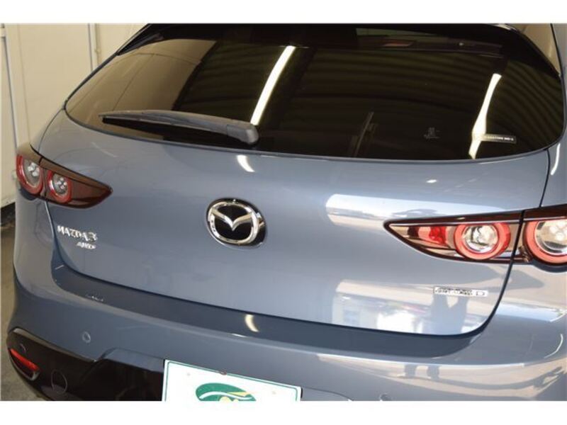 MAZDA3