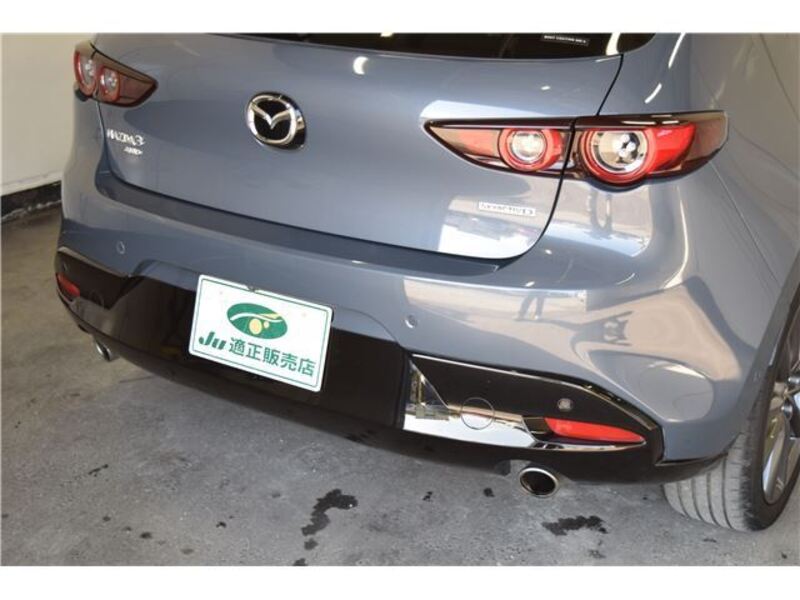 MAZDA3