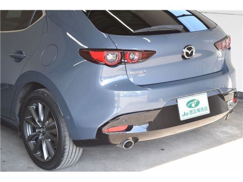 MAZDA3