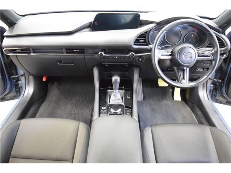 MAZDA3