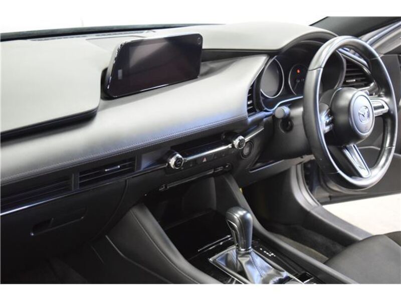 MAZDA3
