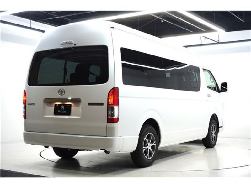 HIACE