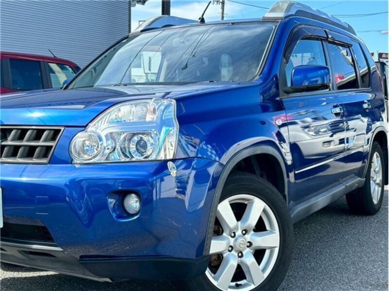 X-TRAIL