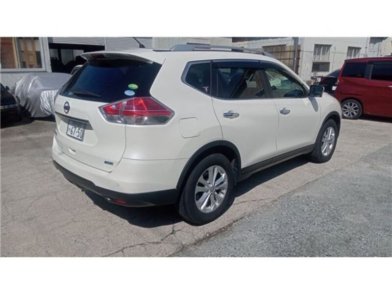 X-TRAIL