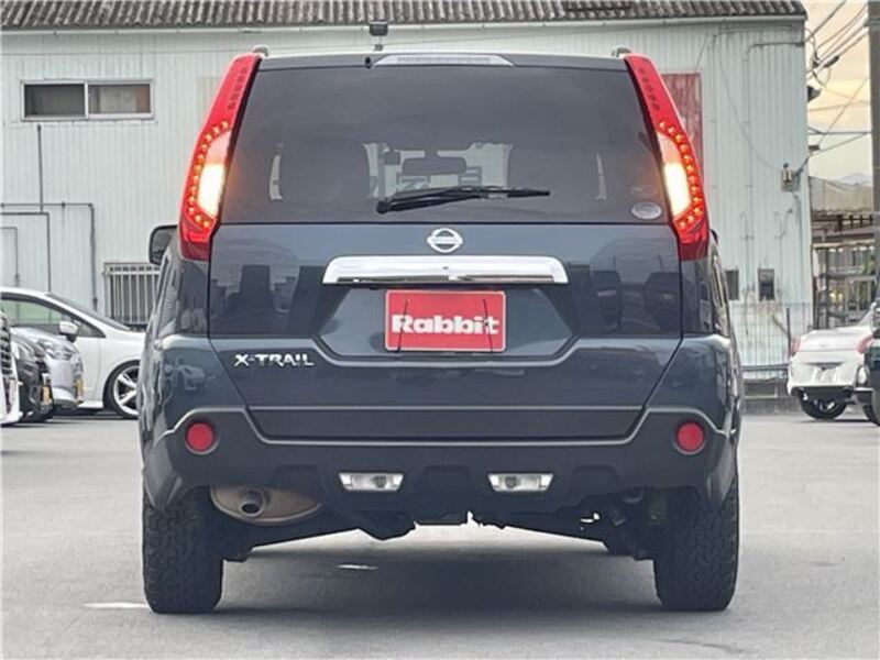 X-TRAIL