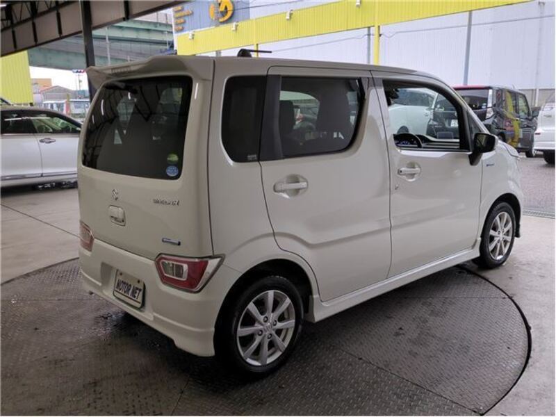 WAGON R