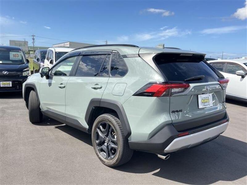 RAV4