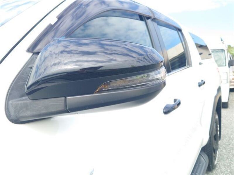 HILUX