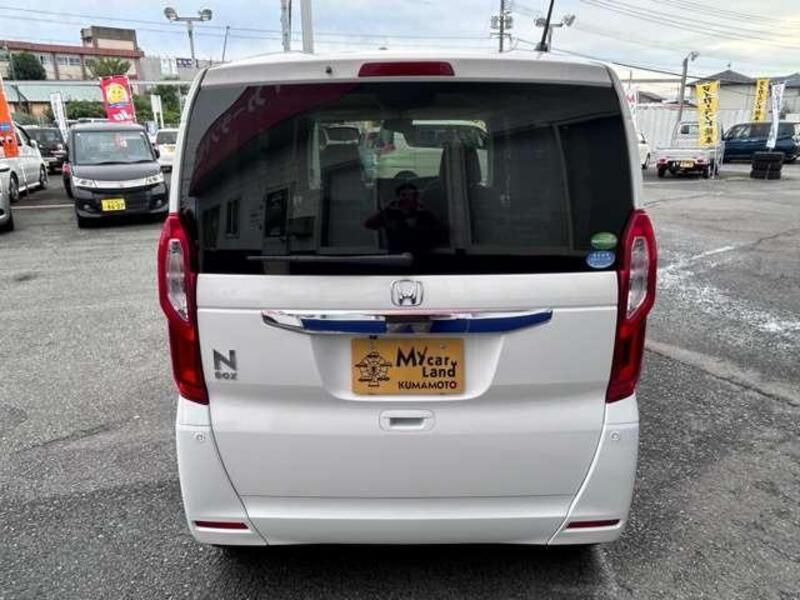 N BOX