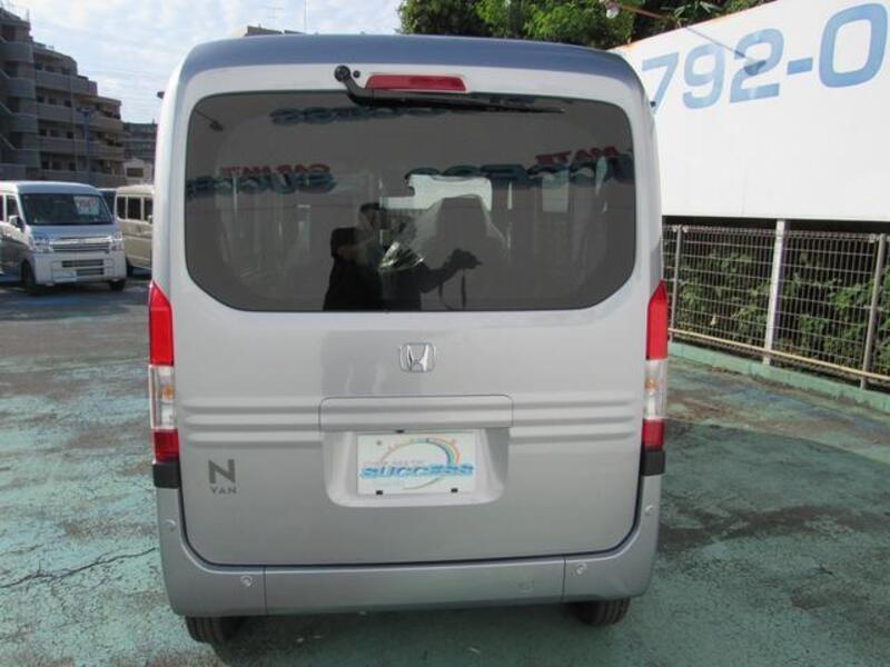 N-VAN