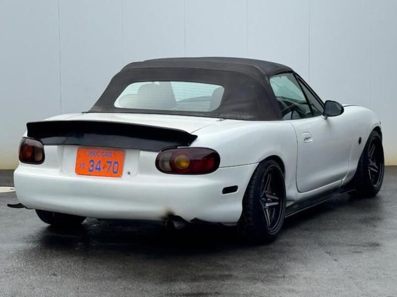 ROADSTER