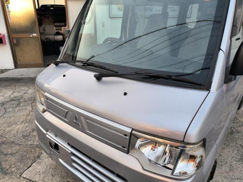 MINICAB VAN