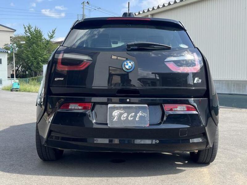 i3