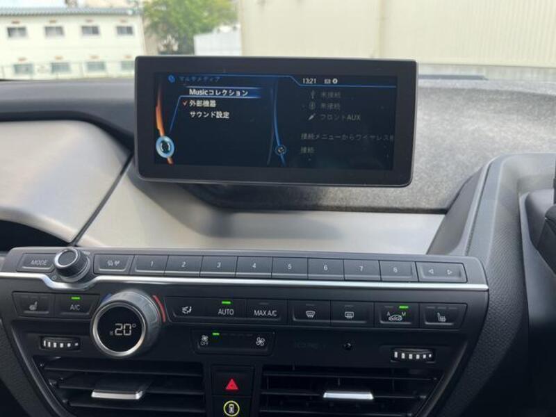 i3