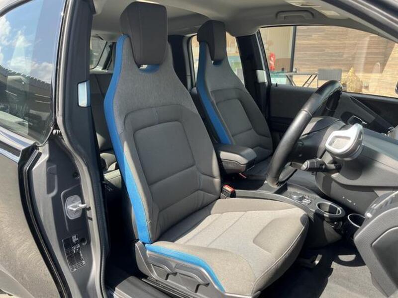 i3