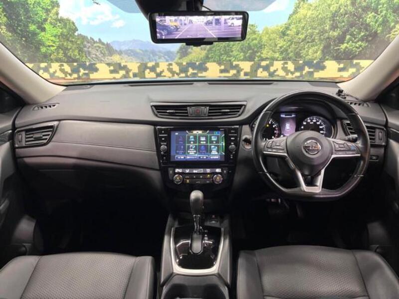 X-TRAIL