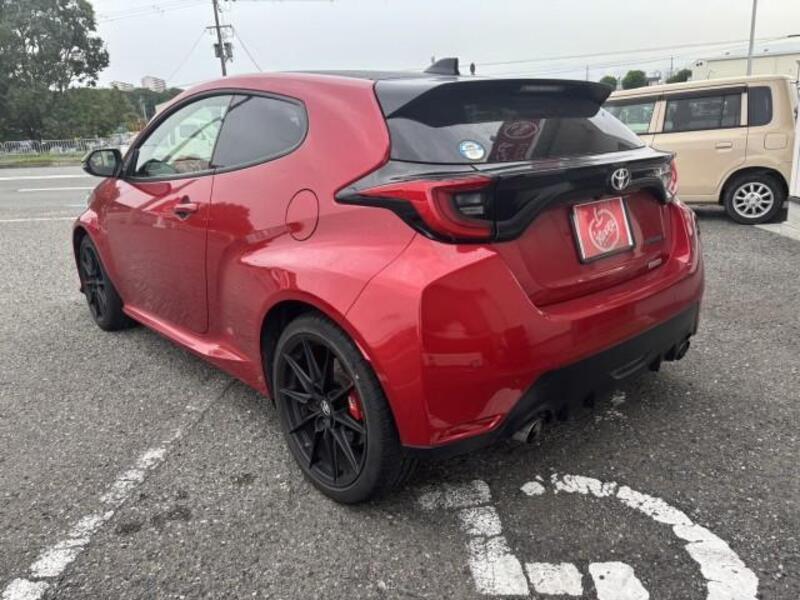 GR YARIS