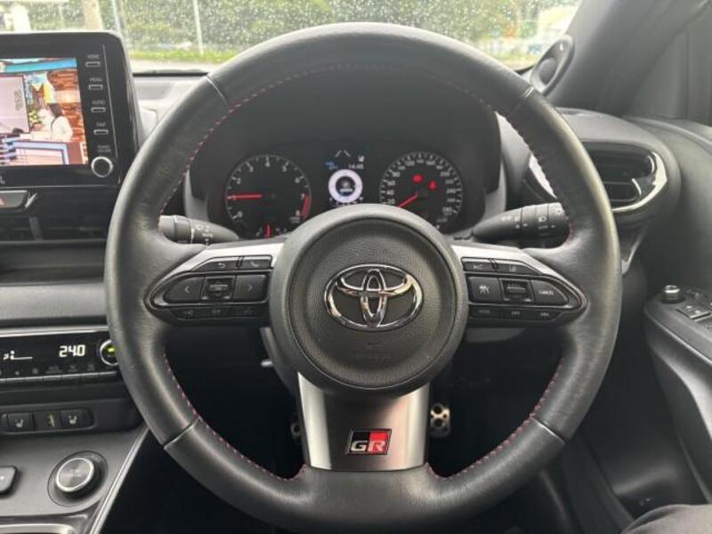 GR YARIS
