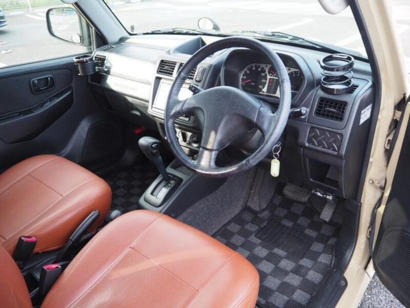 PAJERO MINI
