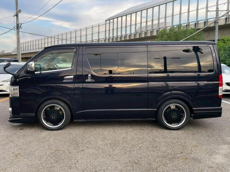 HIACE VAN