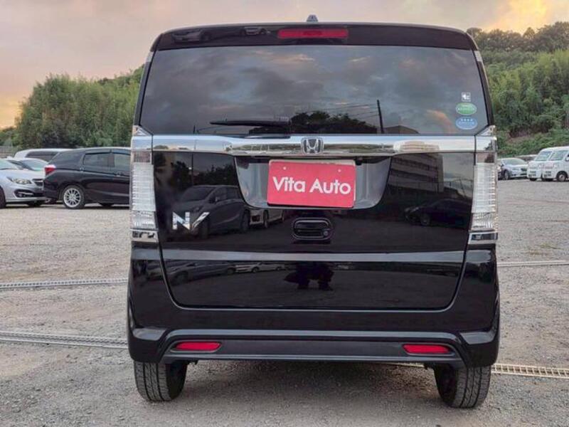 N BOX SLASH