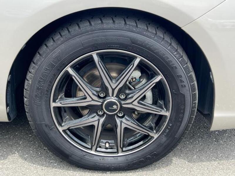 COROLLA AXIO