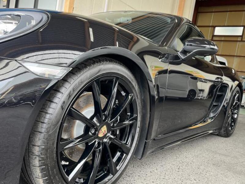 718 CAYMAN