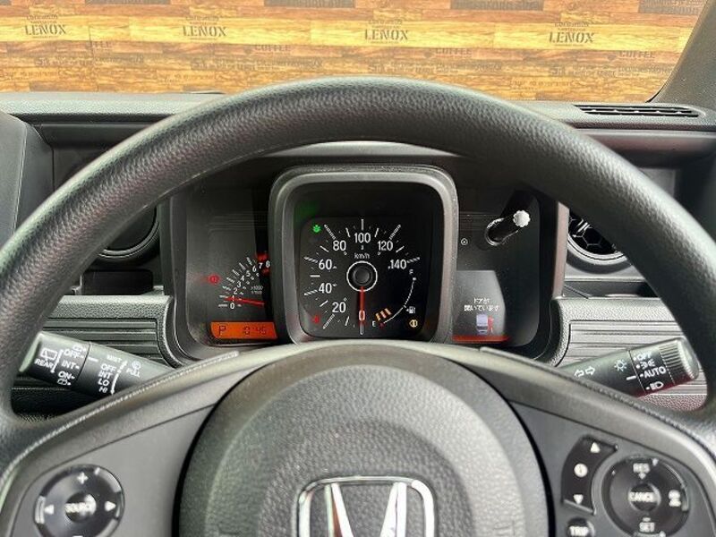 N-VAN