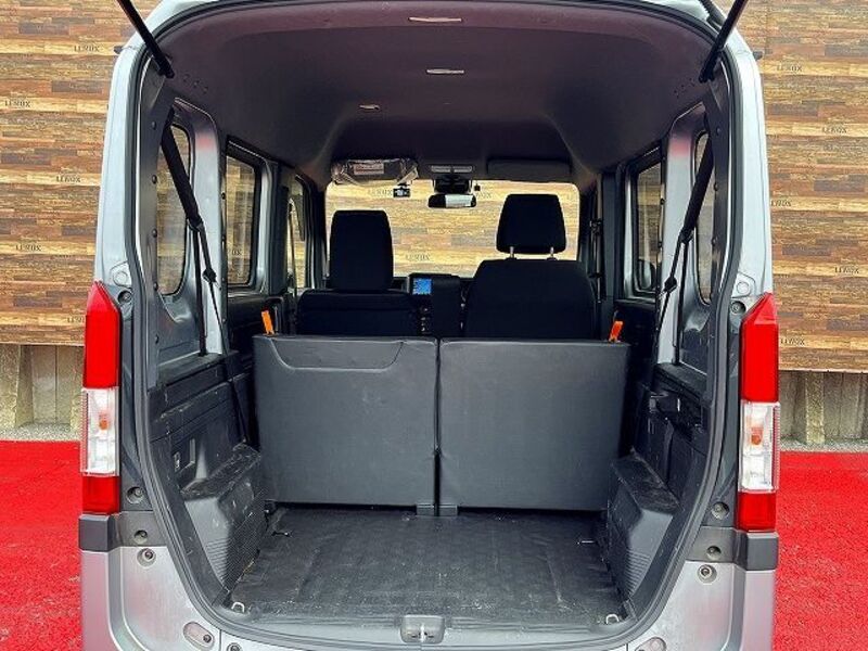 N-VAN