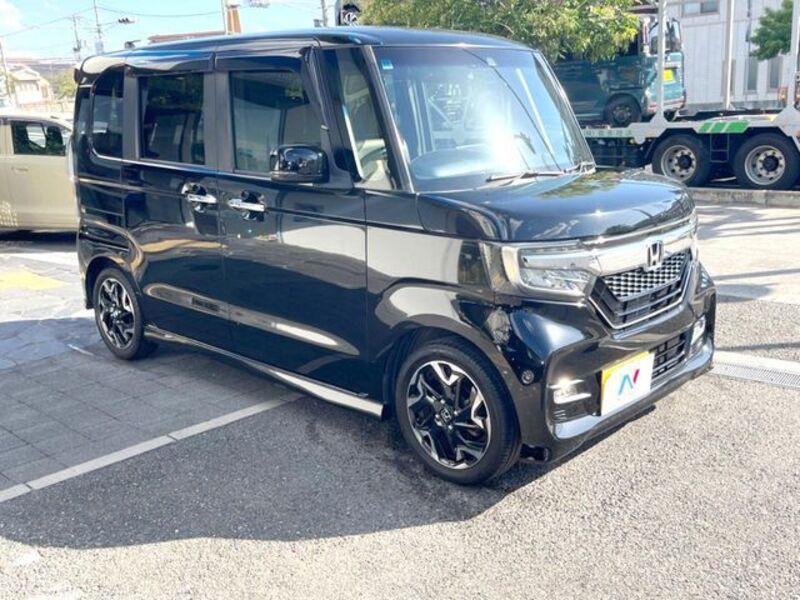 N BOX CUSTOM