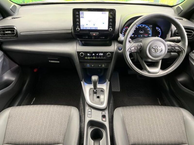 YARIS CROSS