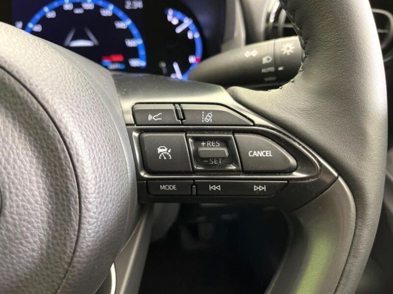 YARIS CROSS