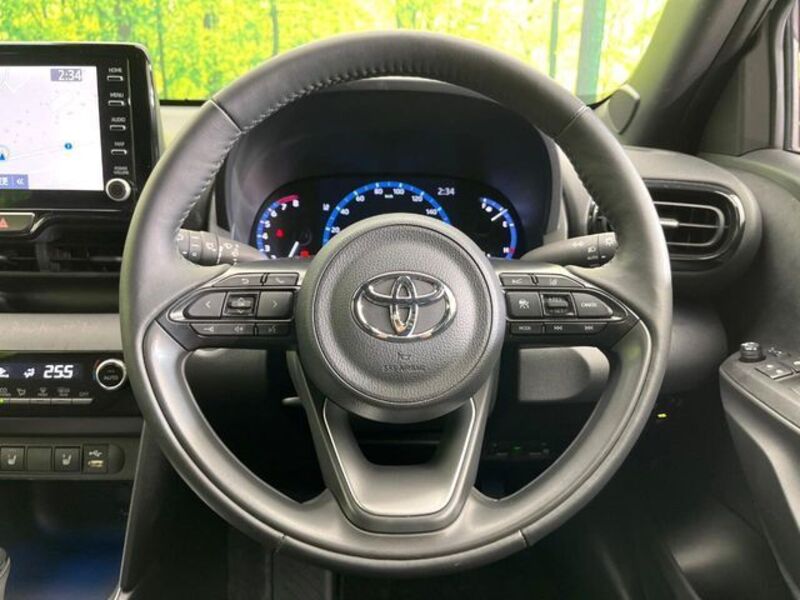 YARIS CROSS