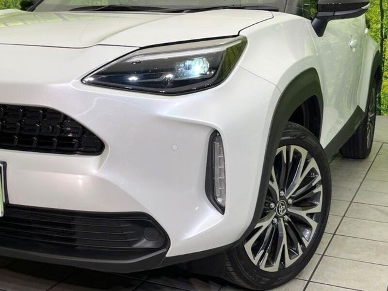 YARIS CROSS