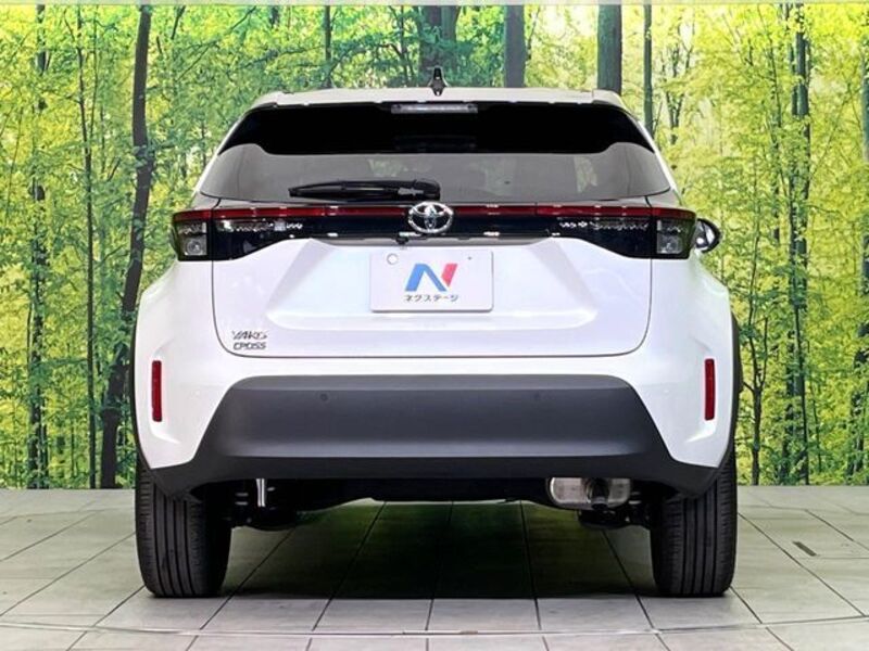 YARIS CROSS