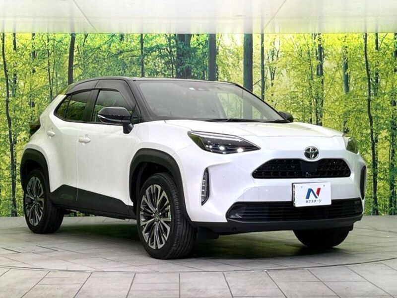 YARIS CROSS