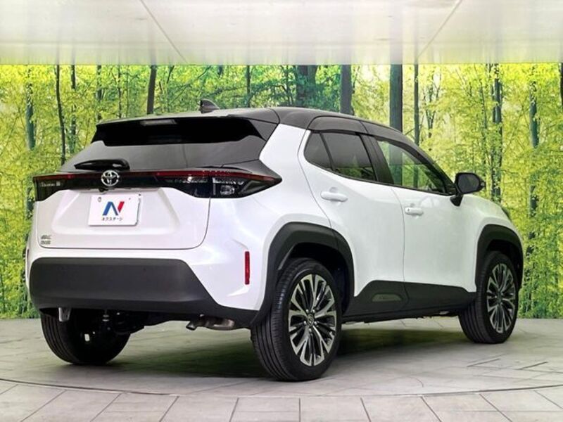 YARIS CROSS