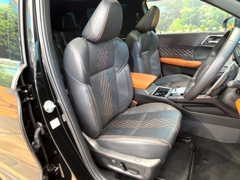 OUTLANDER PHEV