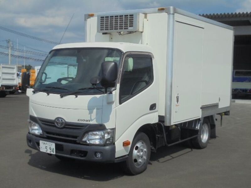 TOYOTA DYNA