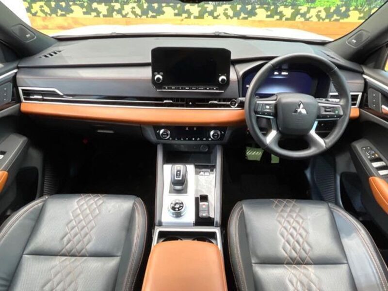 OUTLANDER PHEV