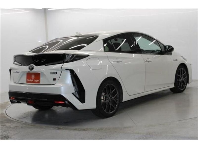 PRIUS PHV
