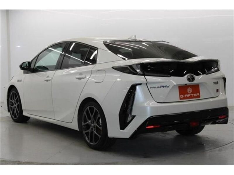 PRIUS PHV