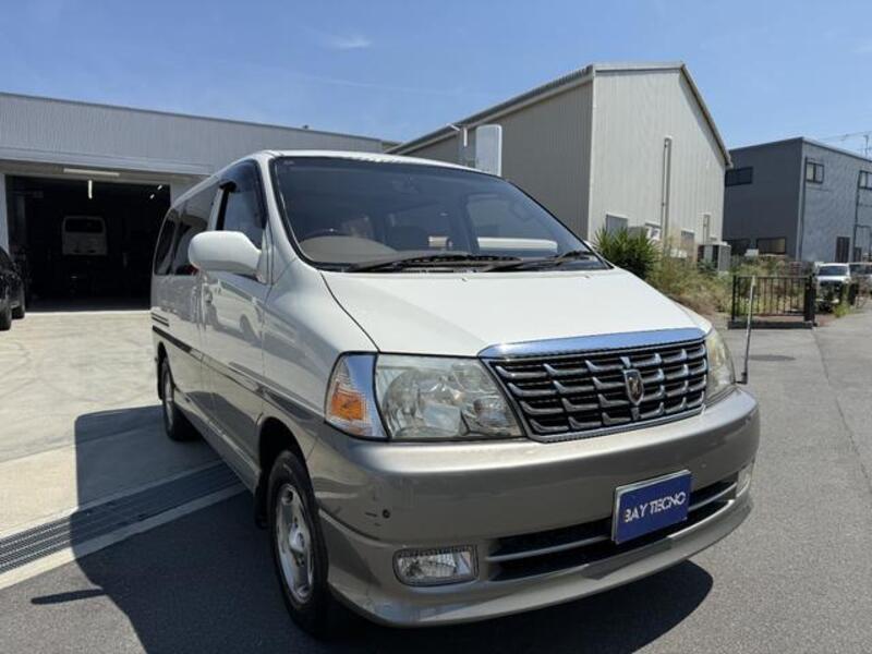 GRAND HIACE