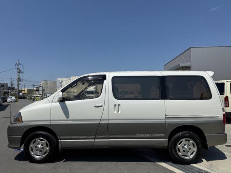 GRAND HIACE