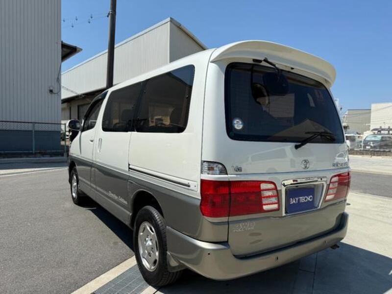 GRAND HIACE