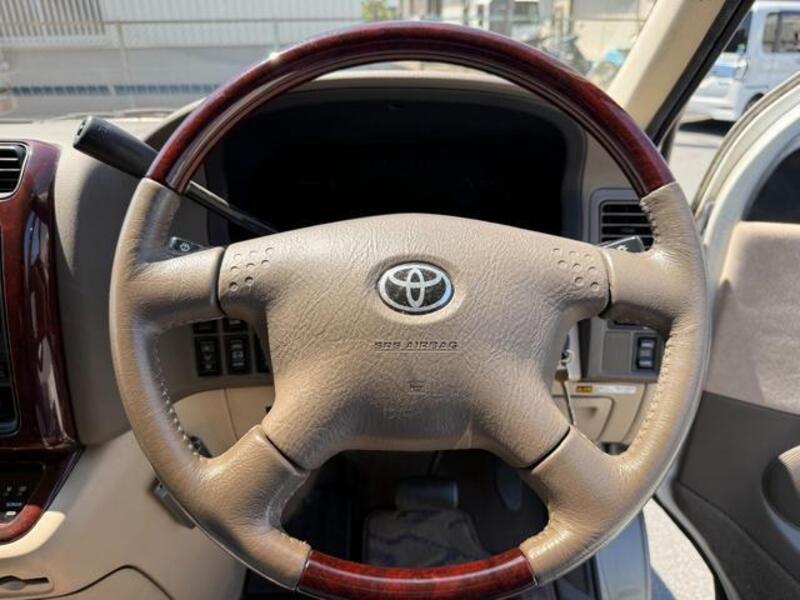 GRAND HIACE